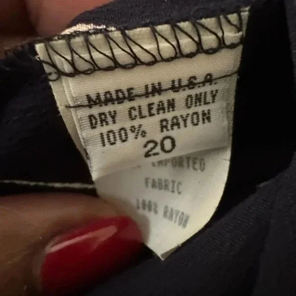 Gianni Navy Blue and Beige Blouse.  Size 20 - Picture 3 of 3